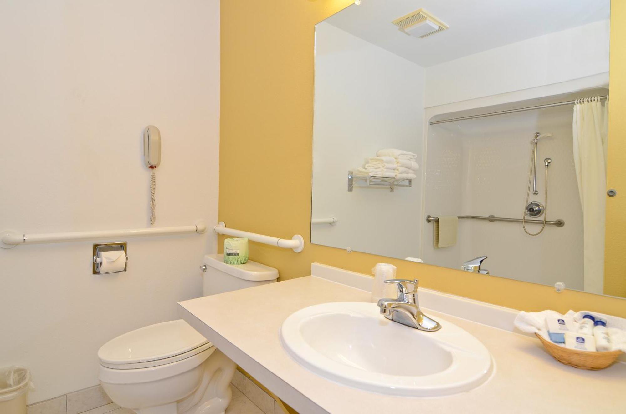 Americas Best Value Inn Iola Eksteriør billede