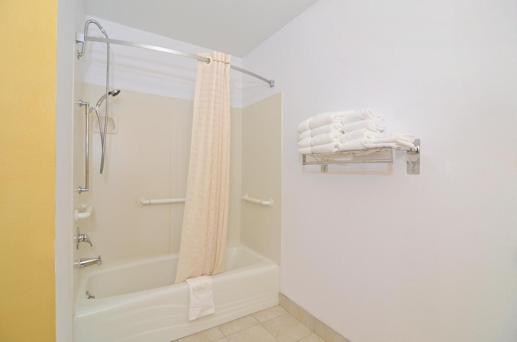 Americas Best Value Inn Iola Værelse billede